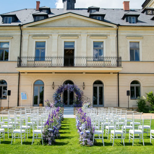 Chateau Mcely wedding ceremony